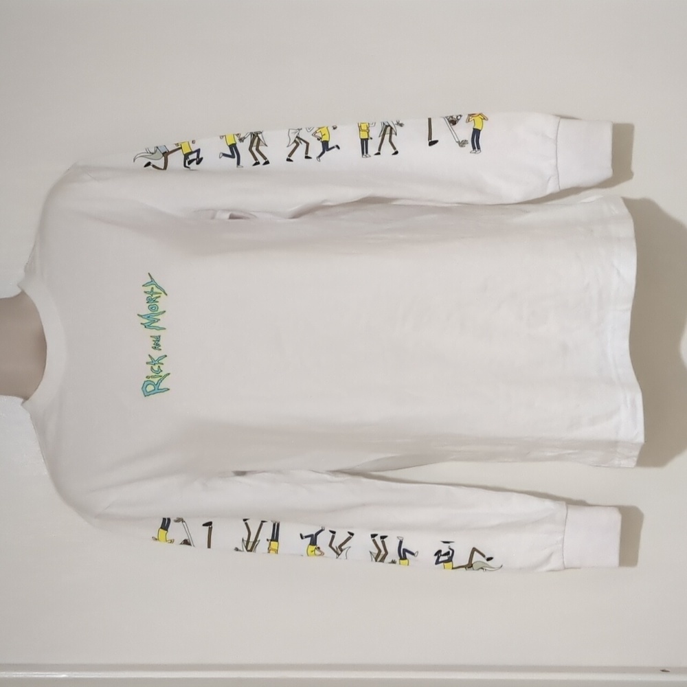 Rick and Morty Divided H&M Cartoon Network long sleeve graphic tee - size Xs